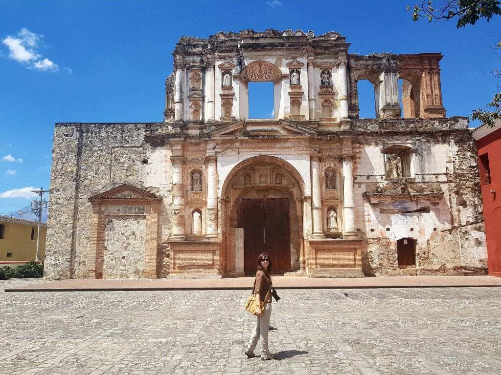 Antigua-Guatemala-Jesus-templom