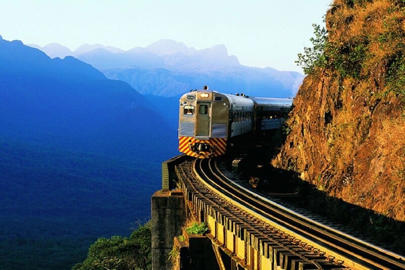 Brazilia-latnivaloi-vonat