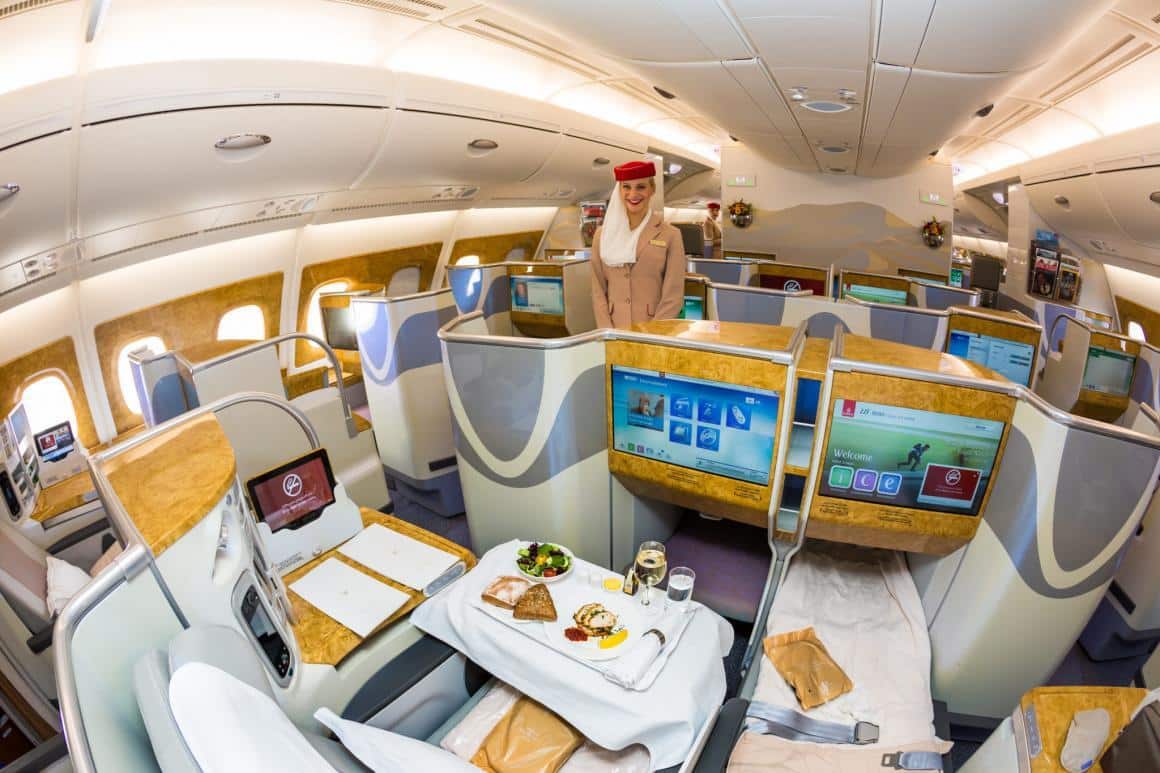 Emirates-Airlines-interior-avión