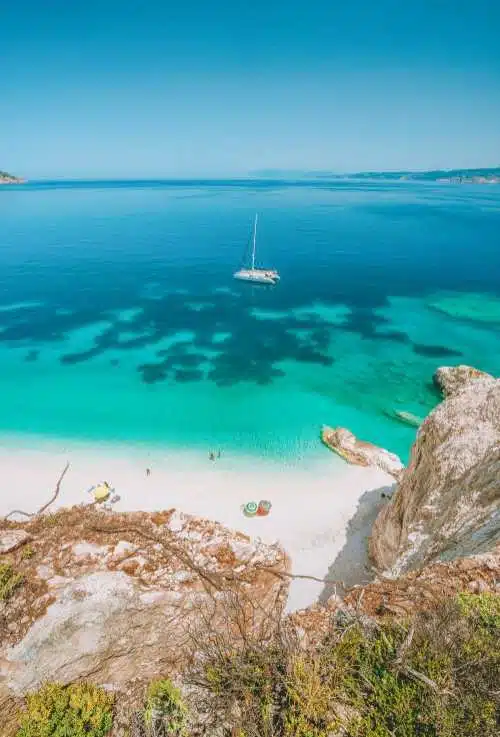 Fteri-strand-Kefalonia