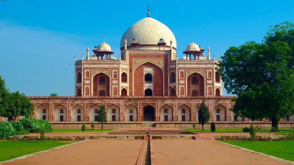 Humayuns-Tomb-Delhi-latnivaloi-India