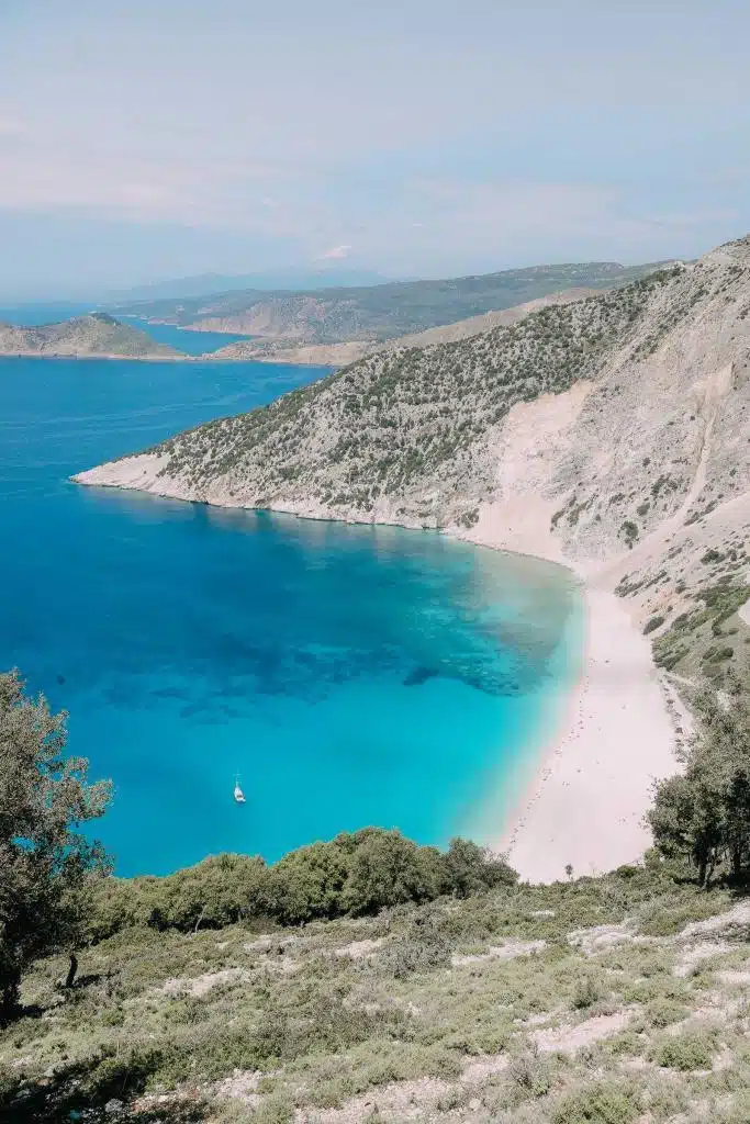 Latnivalok-Kefalonia-Myrtos-strand