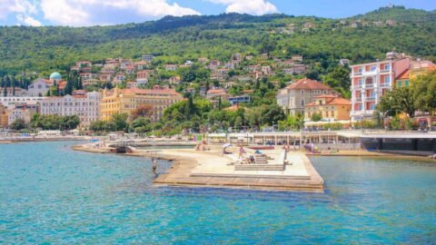 opatija-latnivaloi-varos-kozpont