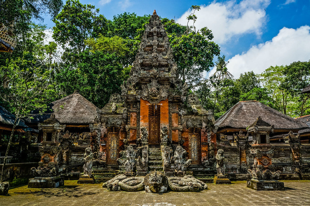 Ubud-Majomerdo-templomok-Bali