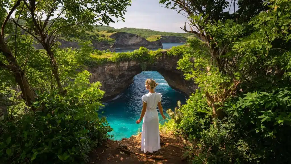 Broken-Beach-Nusa-Penida-utazas