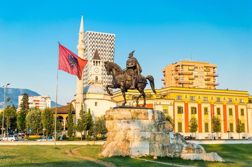Tirana látnivalók