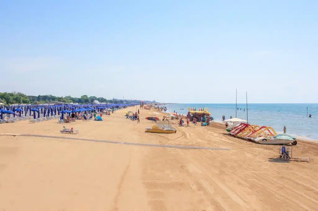 Bibione strandok