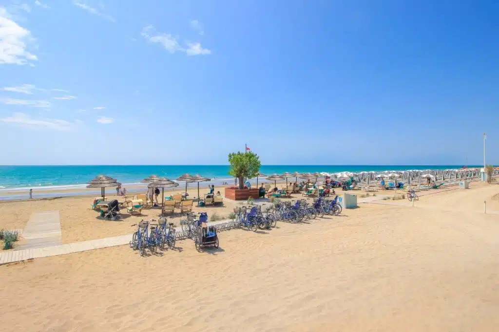 Bibione strandok