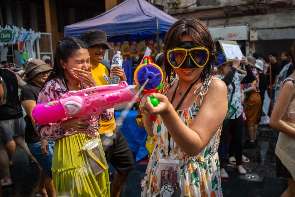 Thaiföld Songkran
