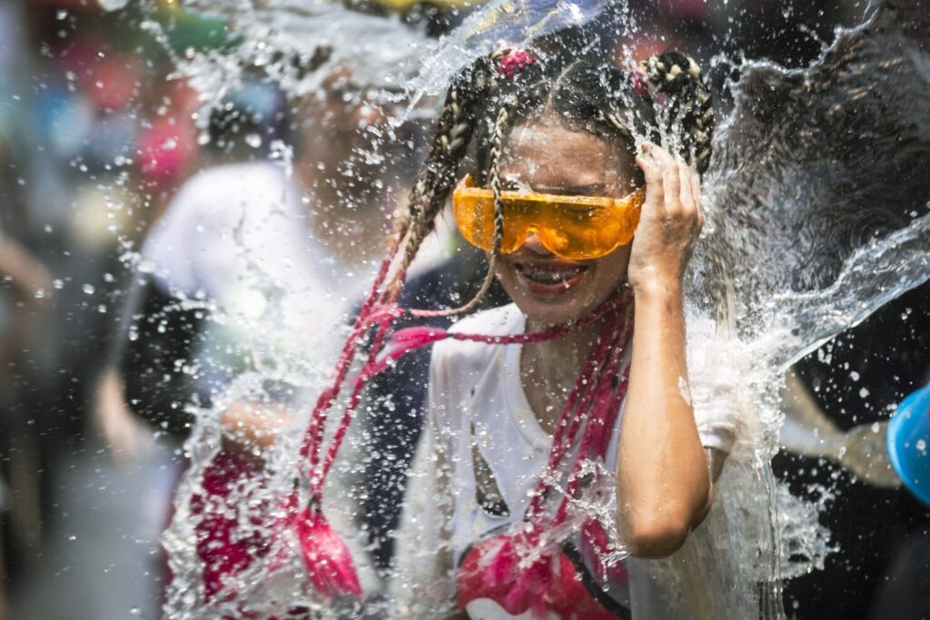 Thaiföld Songkran
