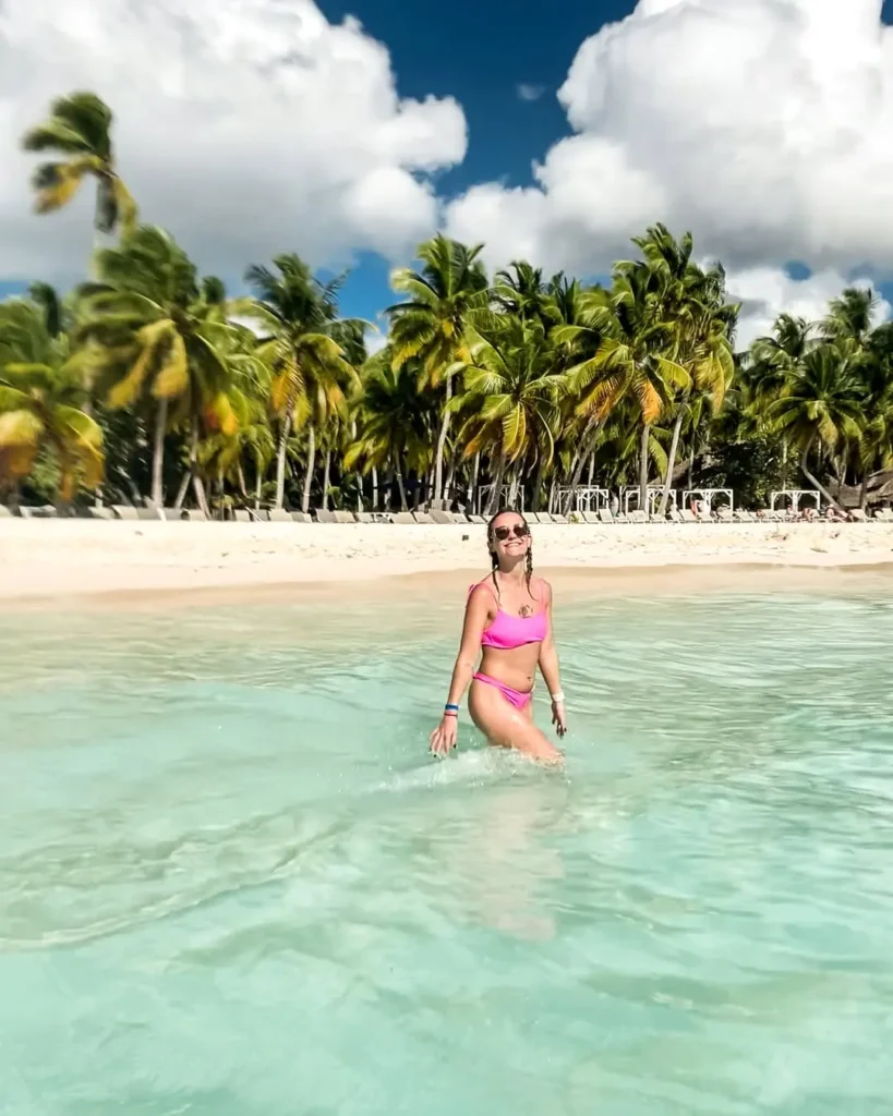 Dominikai Köztársaság körutazás strand